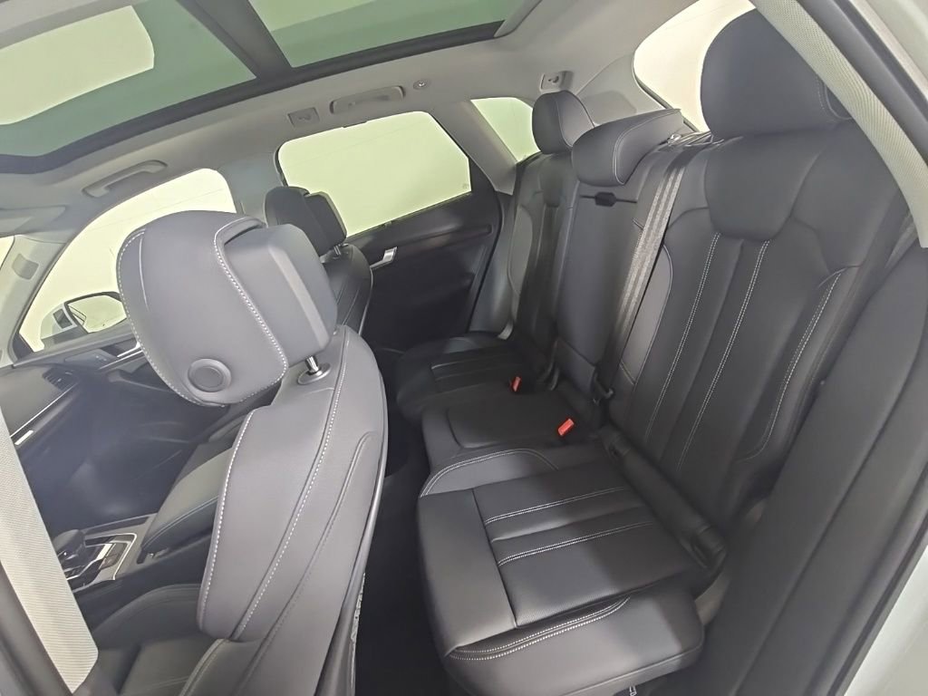 Used 2024 Audi Q5 2.0T Prestige image 29