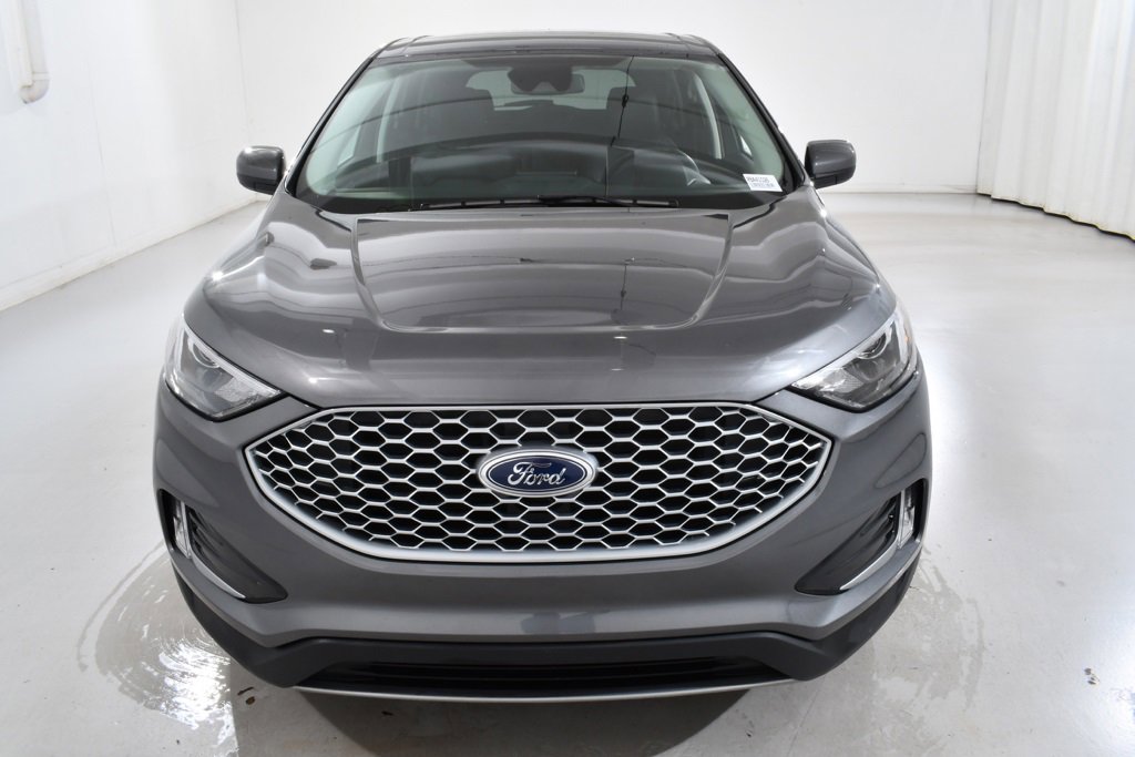 Used 2024 Ford Edge SEL w/ Convenience Package image 3