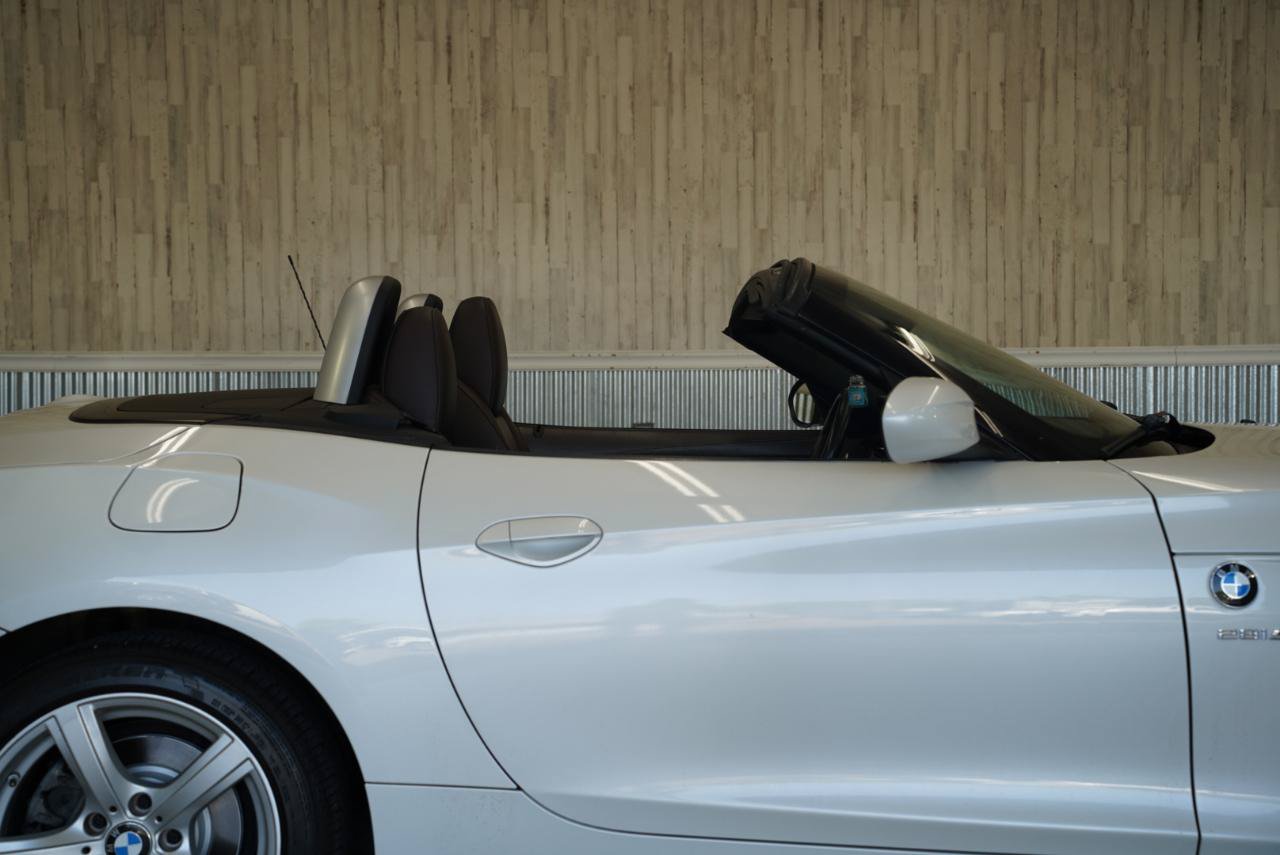 Used 2012 BMW Z4 sDrive28i RWD image 13