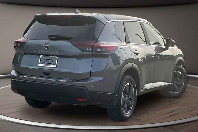 Certified 2026 Nissan Rogue SV FWD image 2