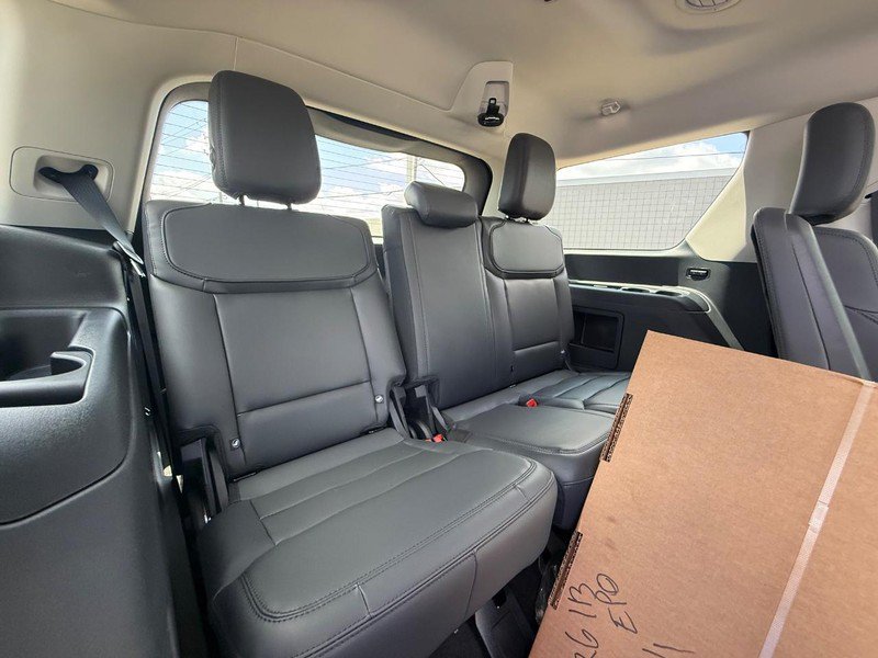 New 2026 Ford Expedition Active AWD/4WD image 14