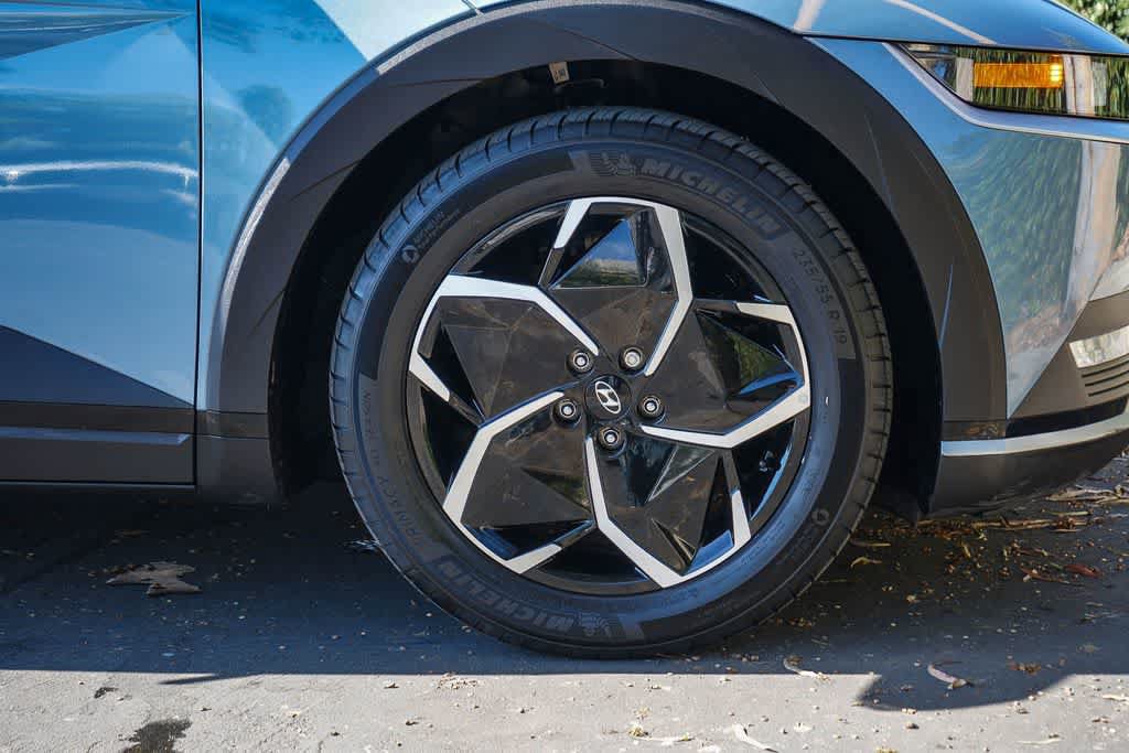 Certified 2024 Hyundai Ioniq 5 SEL RWD image 9