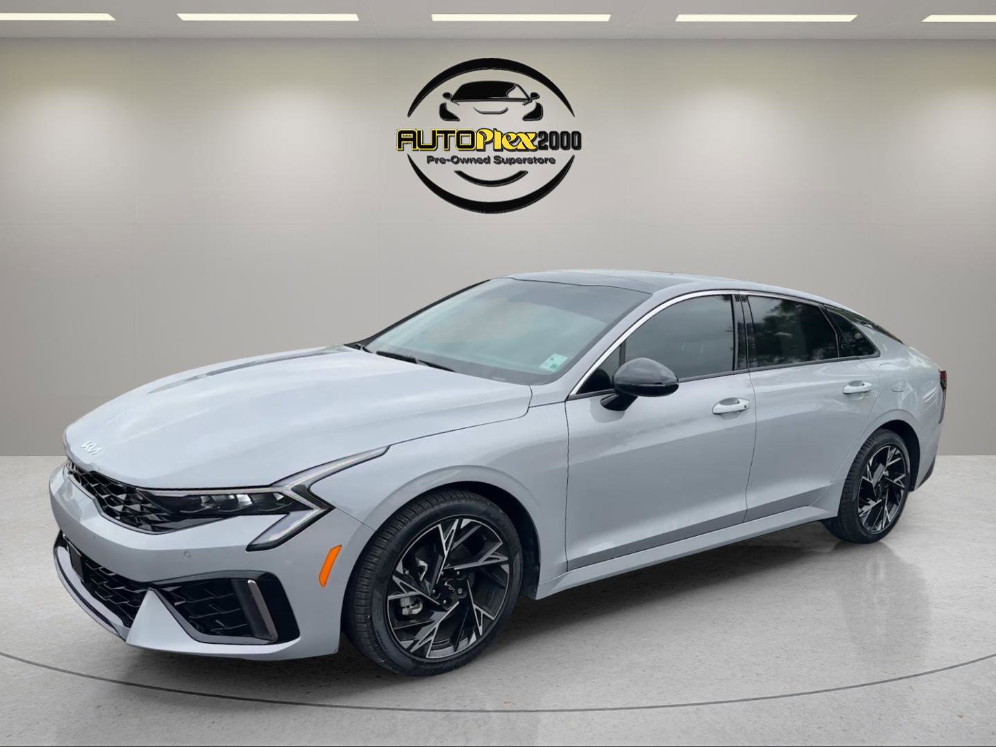 Used 2025 Kia K5 GT-Line w/ GT-Line Premium Package FWD image 3