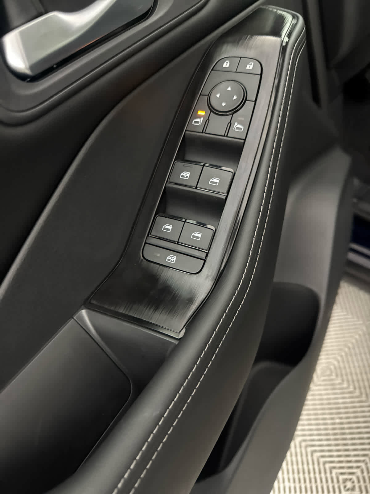 New 2026 Nissan Rogue SV image 15