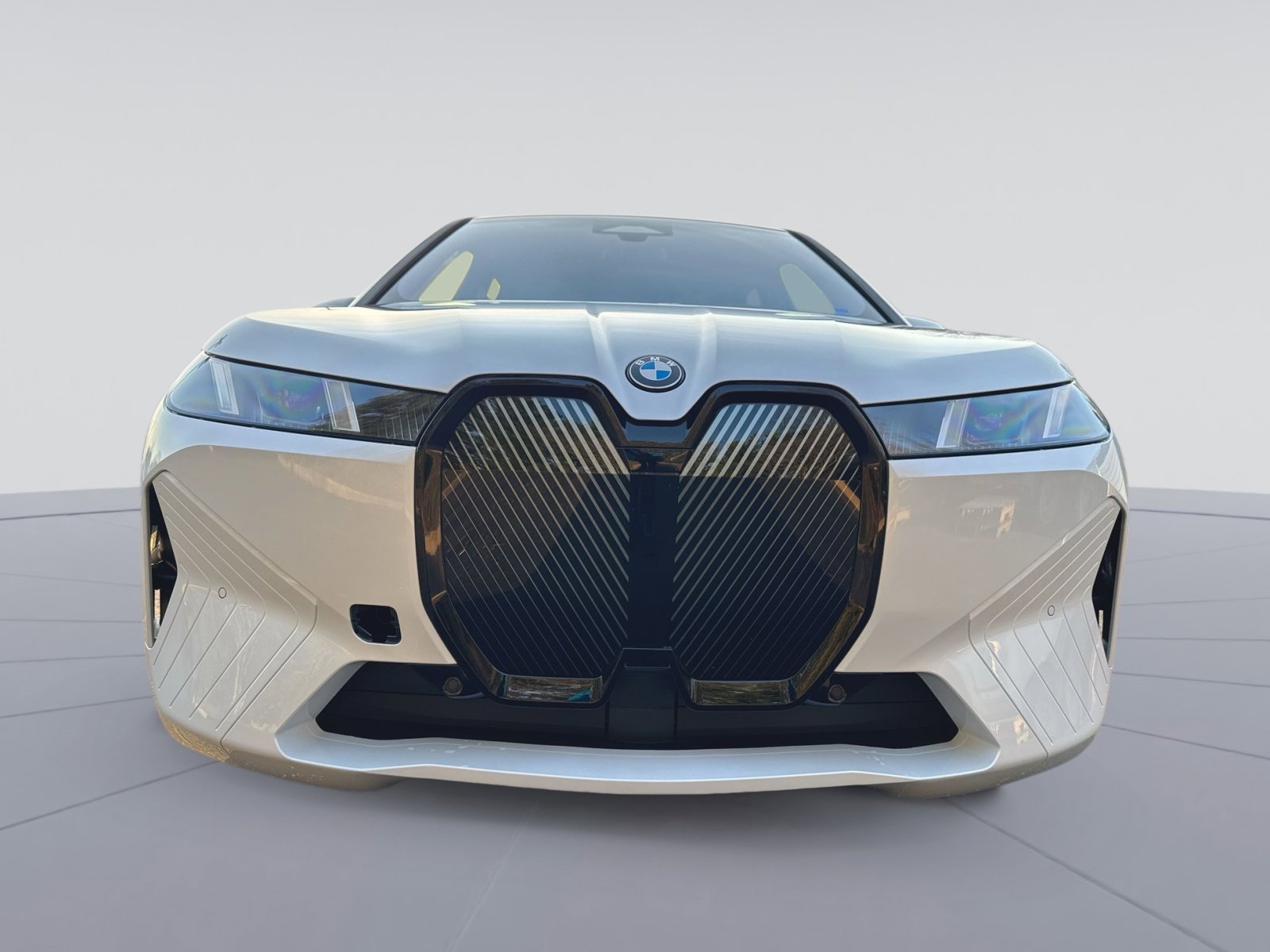 New 2026 BMW iX xDrive45 image 4