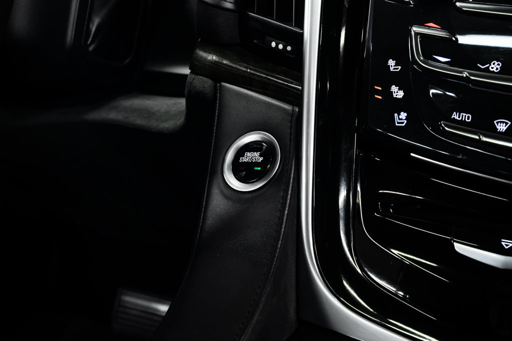 Used 2020 Cadillac Escalade Platinum RWD image 25