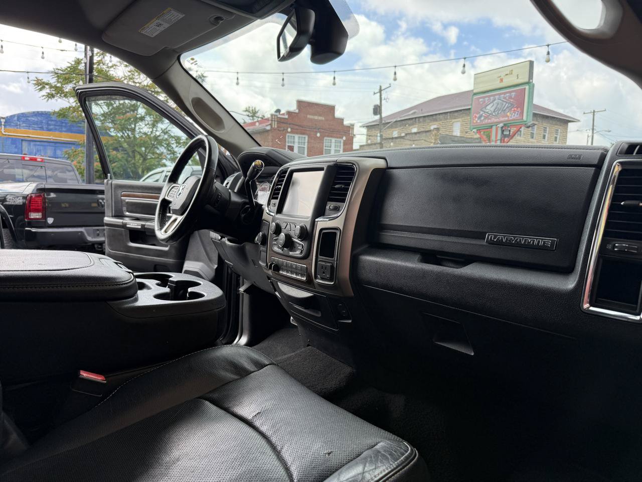 Used 2015 RAM 2500 Laramie AWD/4WD image 20