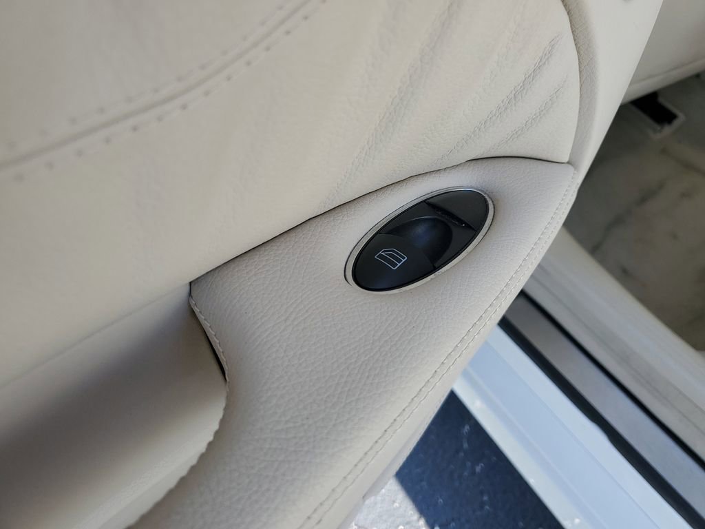 Used 2006 Mercedes-Benz E 350 4MATIC Sedan image 17