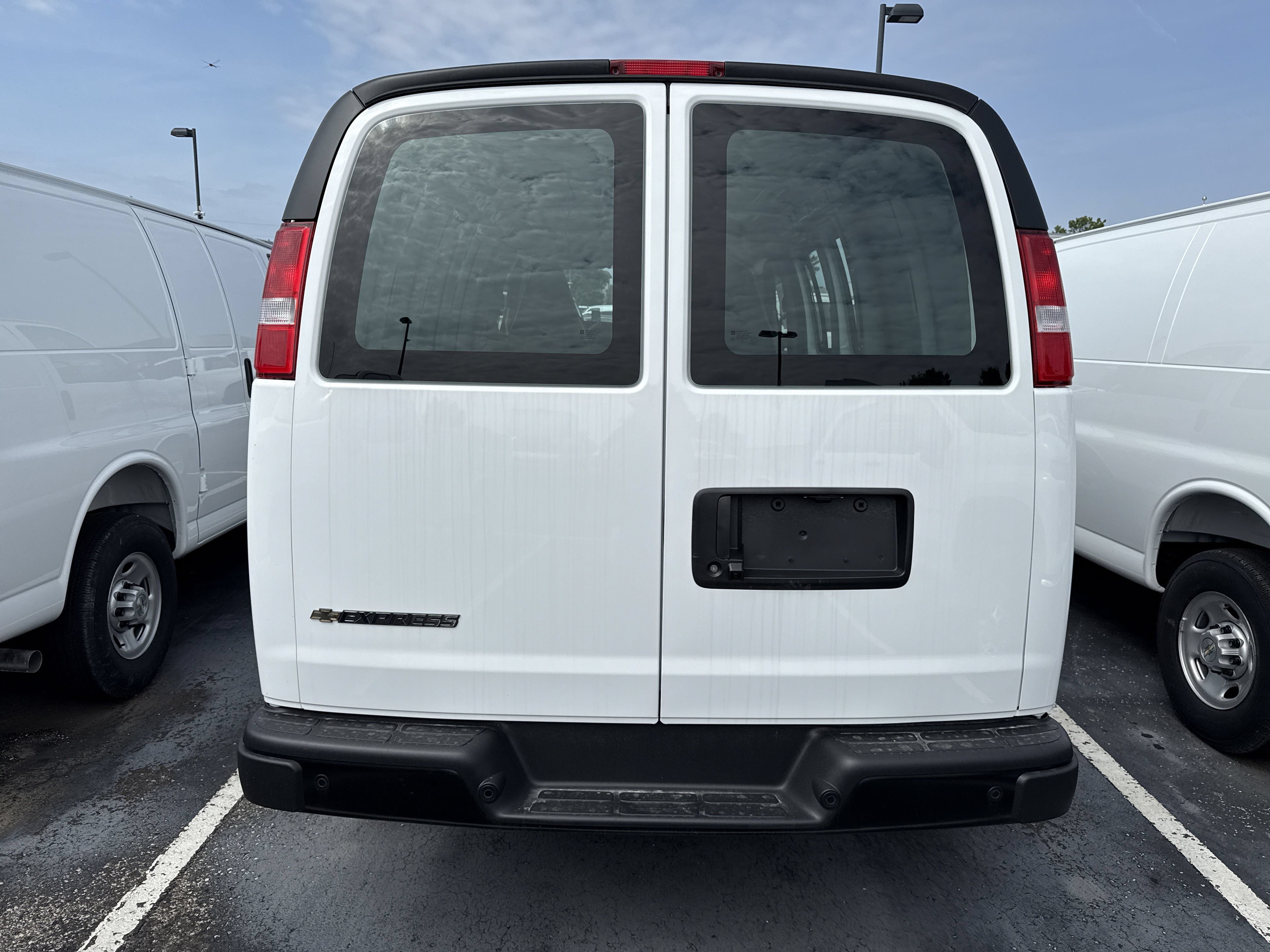 New 2025 Chevrolet Express 3500 w/ Driver Convenience Package RWD image 6