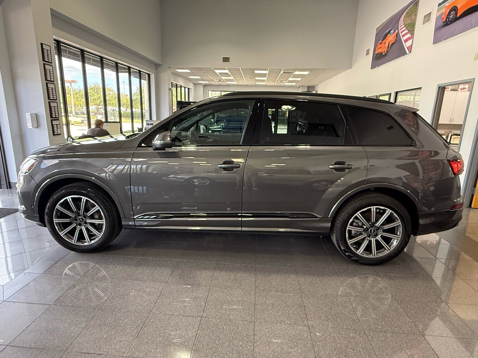 Used 2024 Audi Q7 2.0T Premium Plus w/ Premium Plus Package image 2