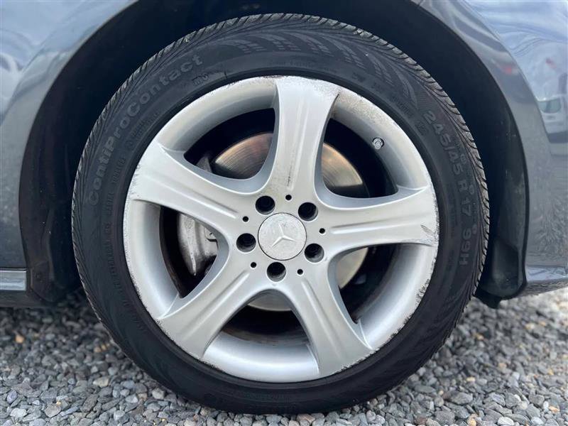 Used 2014 Mercedes-Benz E 350 4MATIC Sedan image 40