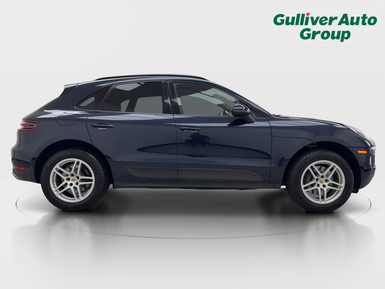 Used 2018 Porsche Macan AWD/4WD image 10