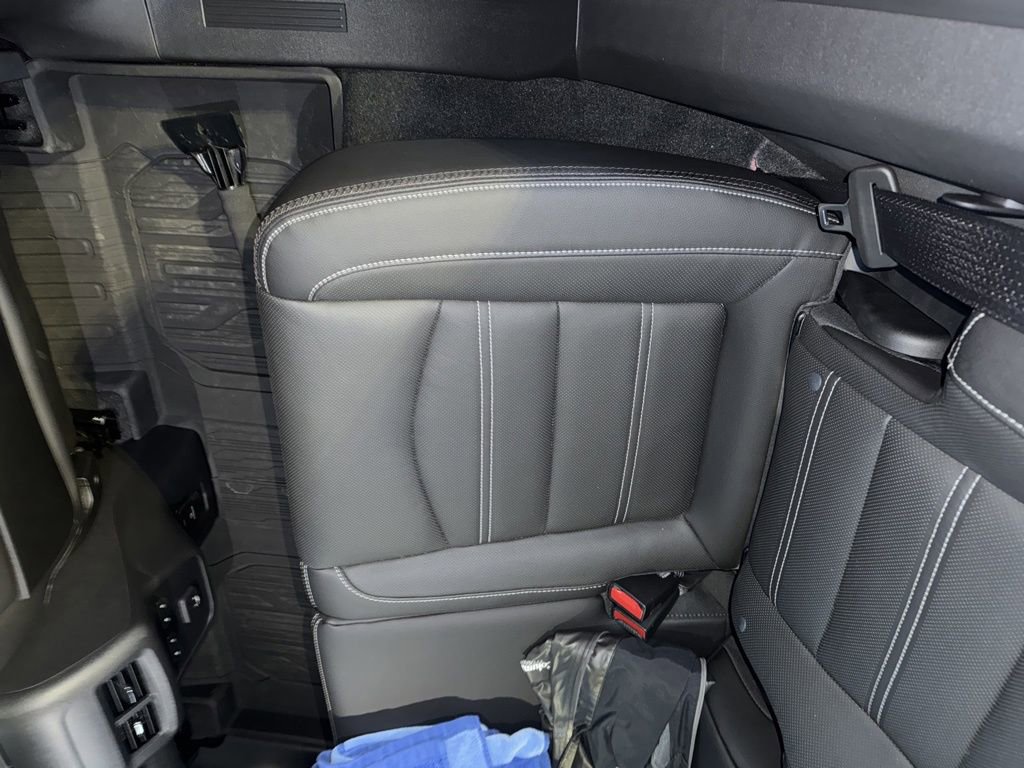 Used 2023 GMC Terrain Denali w/ Denali Premium Package image 11