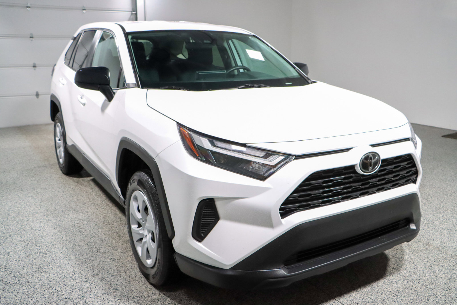 Used 2024 Toyota RAV4 LE image 5