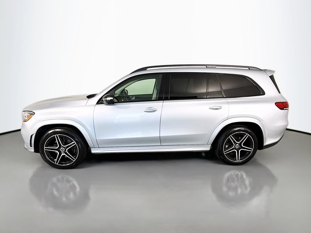 Used 2022 Mercedes-Benz GLS 450 4MATIC image 2