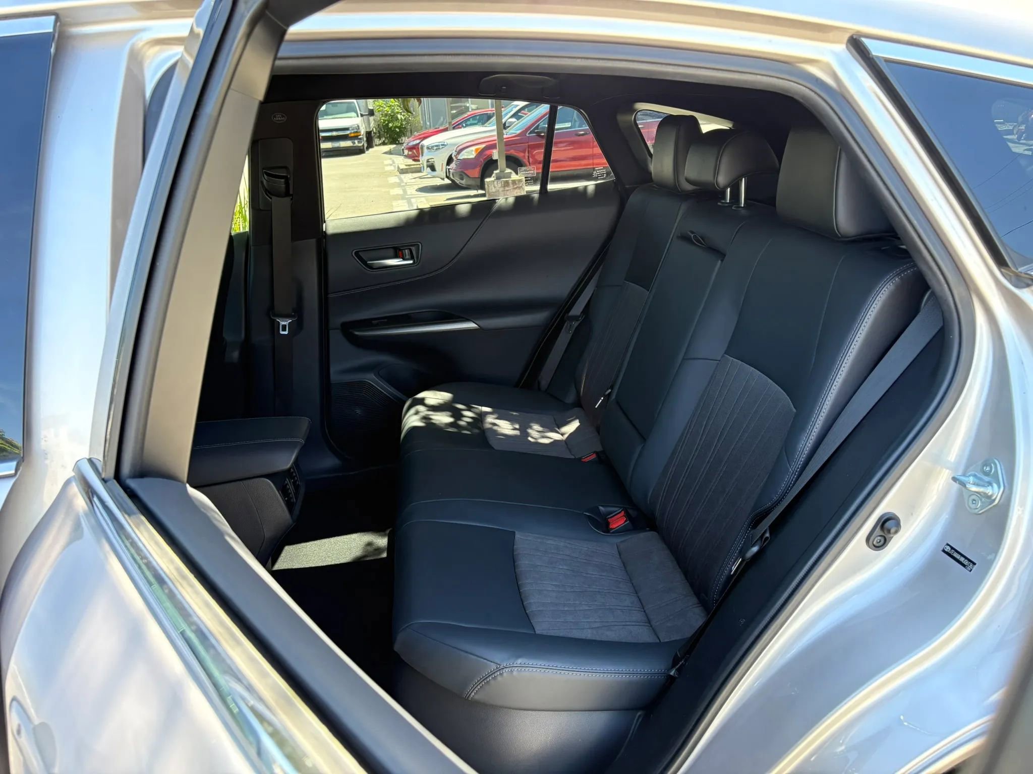 Used 2021 Toyota Venza XLE AWD/4WD image 12