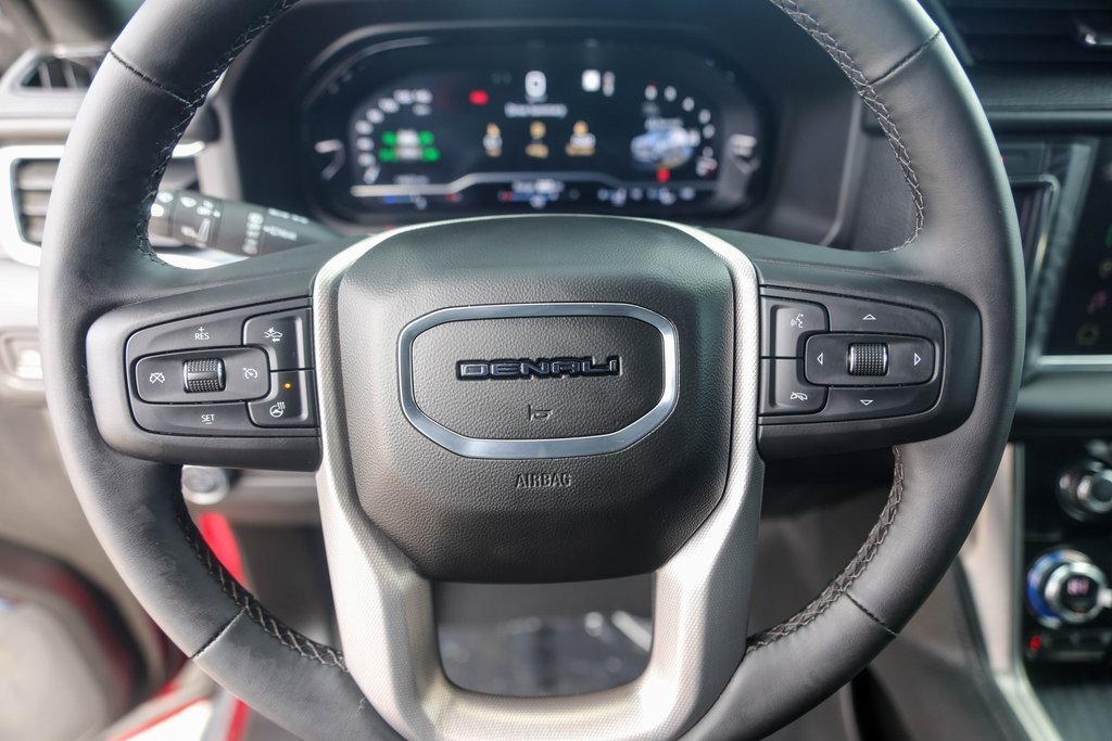 Used 2023 GMC Yukon Denali image 15