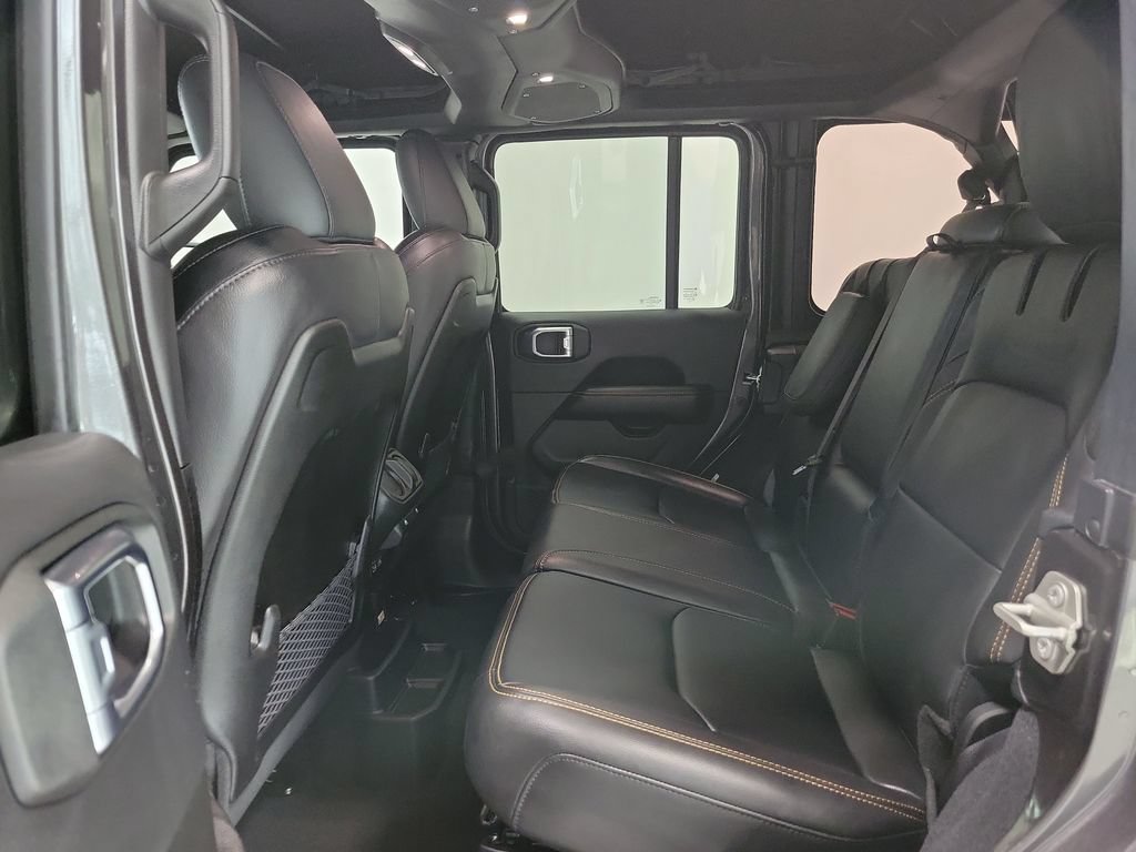 Used 2024 Jeep Wrangler Unlimited Sahara AWD/4WD image 5