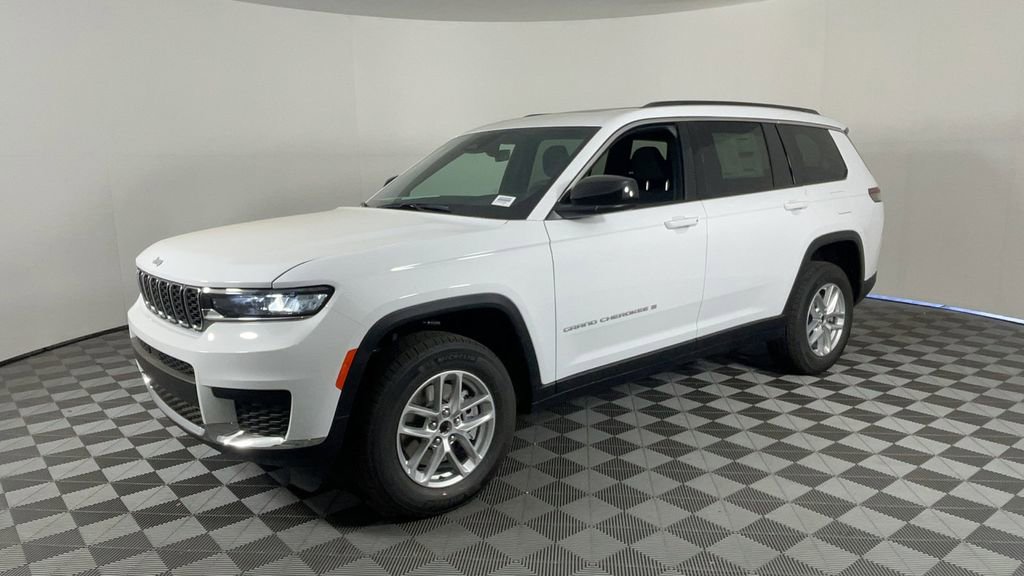 New 2025 Jeep Grand Cherokee L Laredo image 8