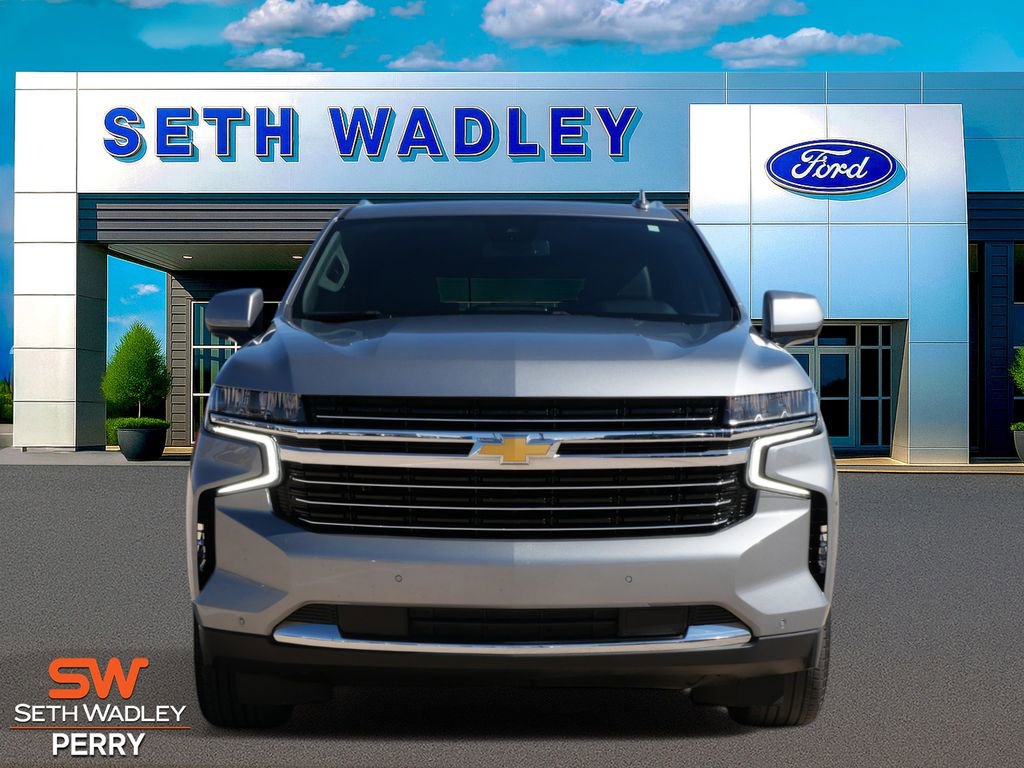 Used 2024 Chevrolet Suburban LT AWD/4WD image 4