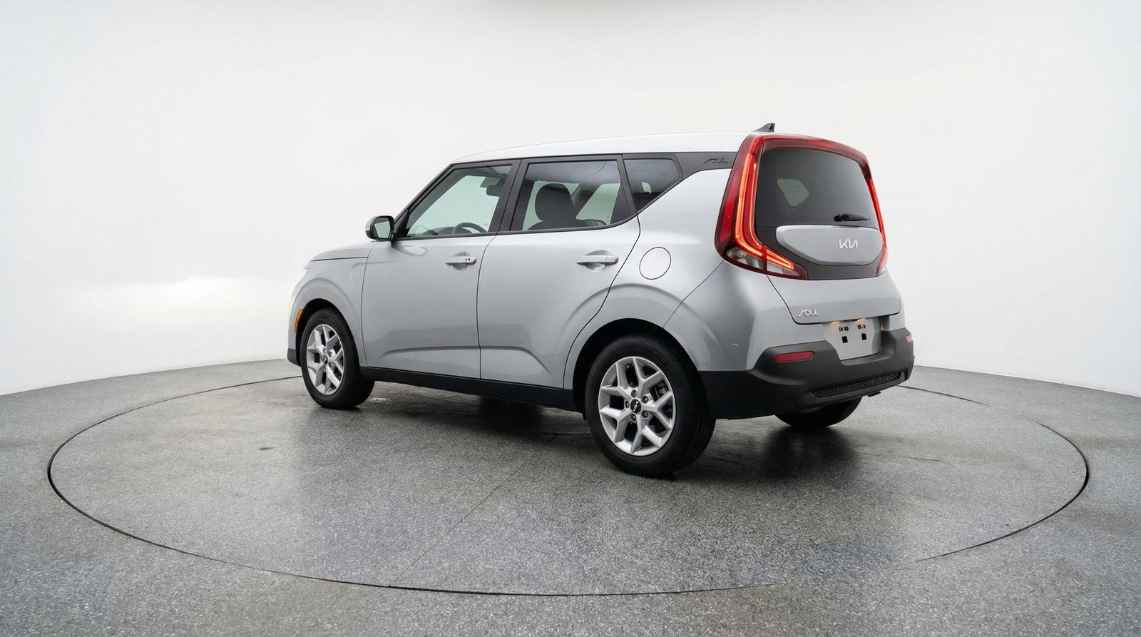 Used 2025 Kia Soul LX w/ LX Technology Package FWD image 6