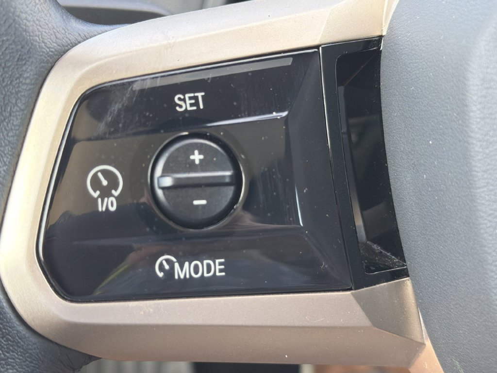 Used 2023 BMW iX xDrive50 AWD/4WD image 30