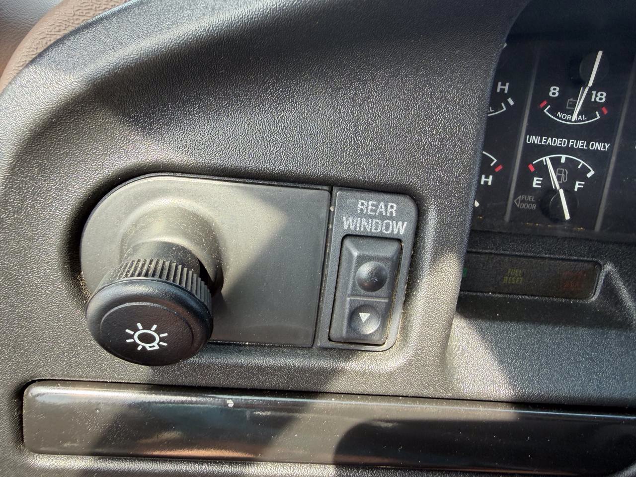 Used 1993 Ford Bronco XLT AWD/4WD image 22