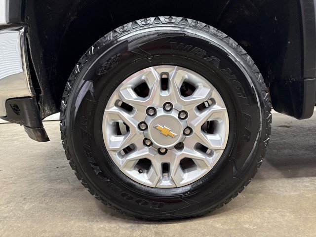 Used 2022 Chevrolet Silverado 2500 LT w/ Convenience Package image 36