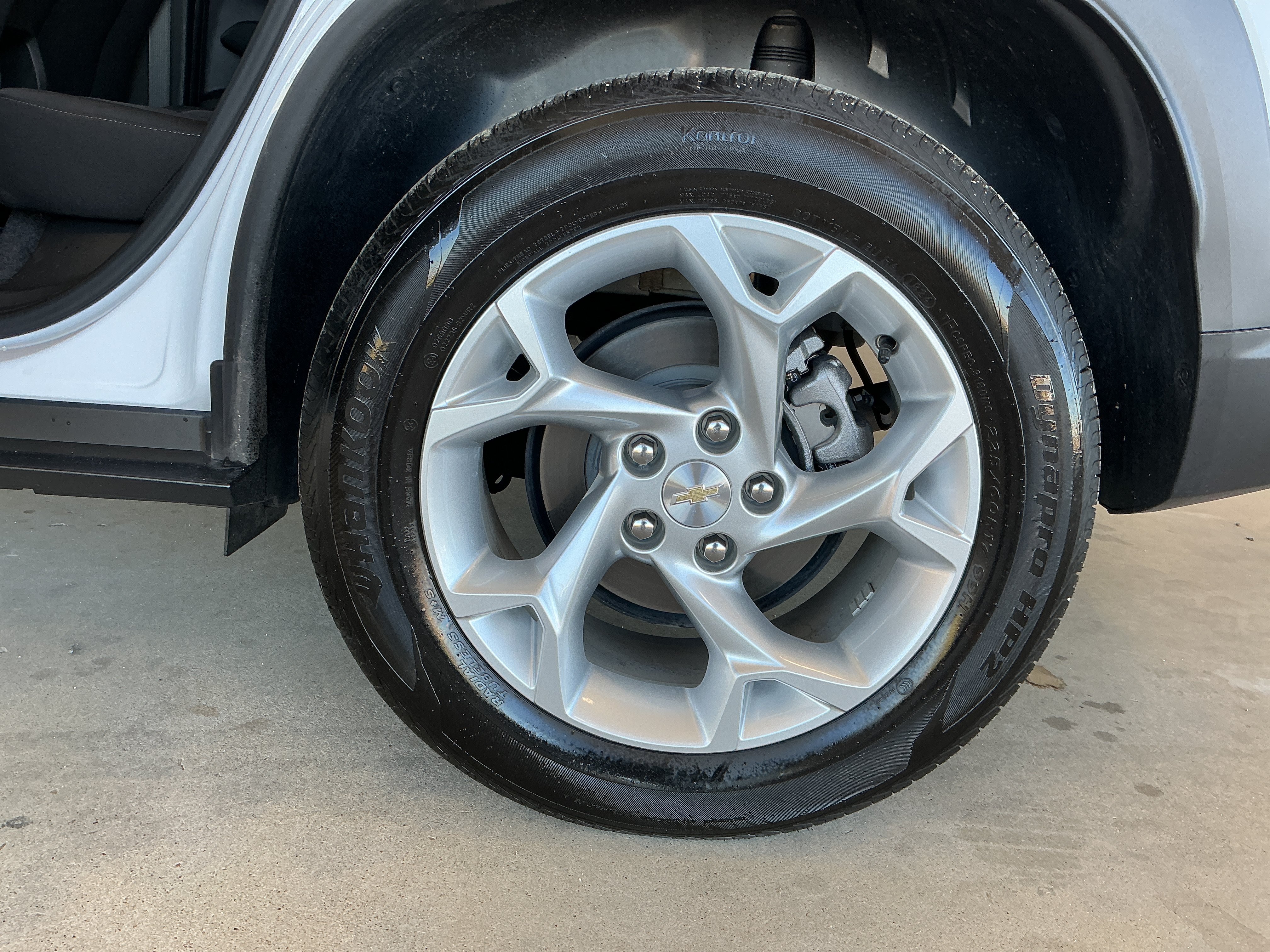 Used 2025 Chevrolet Trax LS w/ LS Convenience Package FWD image 33