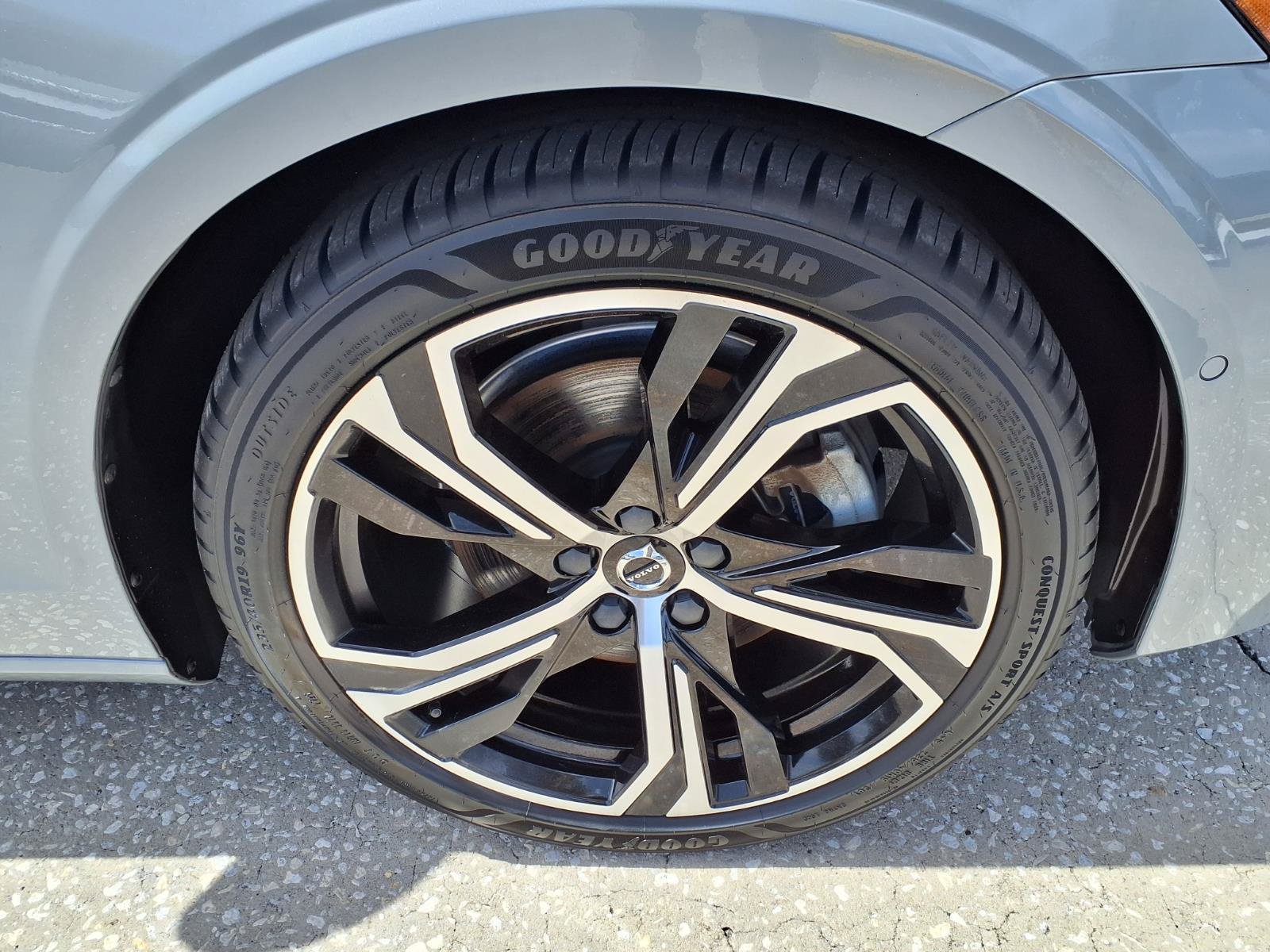 Certified 2024 Volvo S60 B5 Plus AWD/4WD image 11