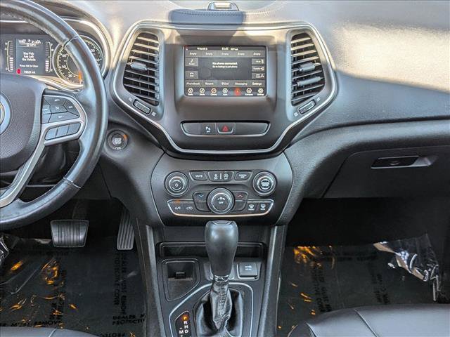 Used 2019 Jeep Cherokee Latitude Plus FWD image 14