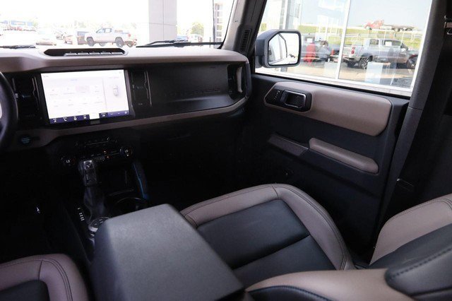 Used 2023 Ford Bronco Wildtrak AWD/4WD image 26