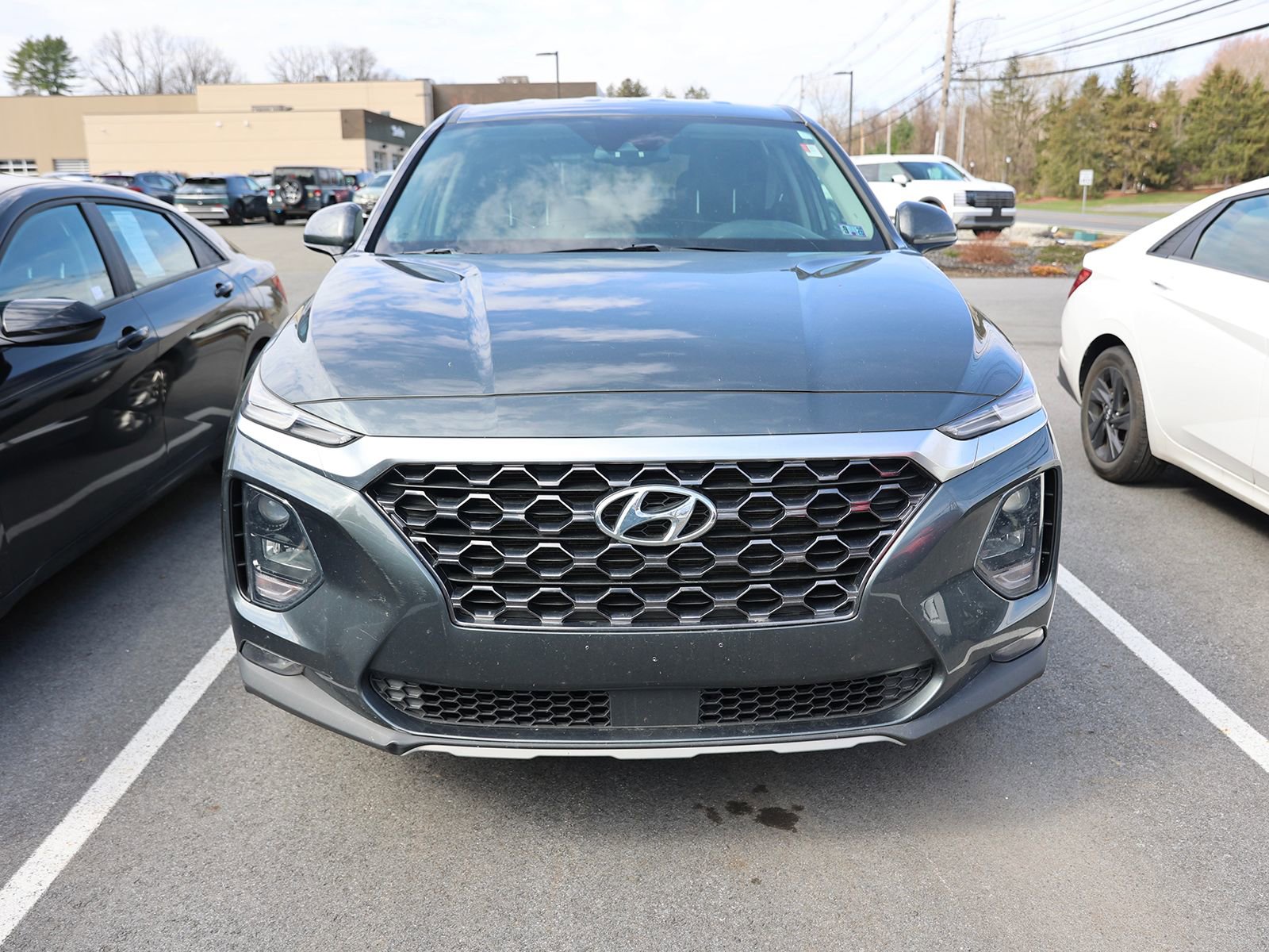 Used 2020 Hyundai Santa Fe SEL image 2