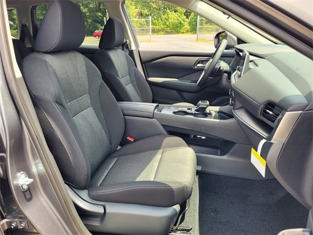 New 2025 Nissan Rogue SV image 9