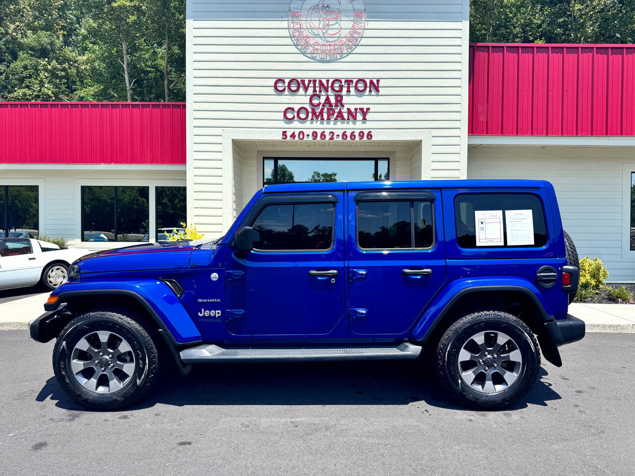 Used 2018 Jeep Wrangler Unlimited Sahara w/ Cold Weather Group image 2