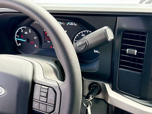 New 2026 Ford F550 4x4 Supercab Super Duty image 15