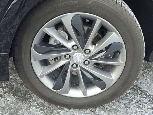 Used 2023 Buick Encore GX Select w/ Sport Touring Package FWD image 9