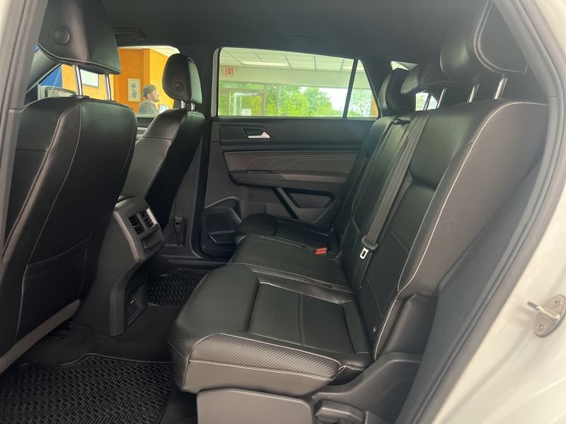 Used 2022 Volkswagen Atlas Cross Sport SE AWD/4WD image 15