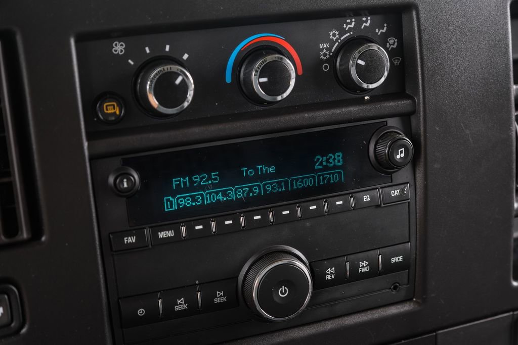 Used 2022 GMC Savana 2500 RWD image 17
