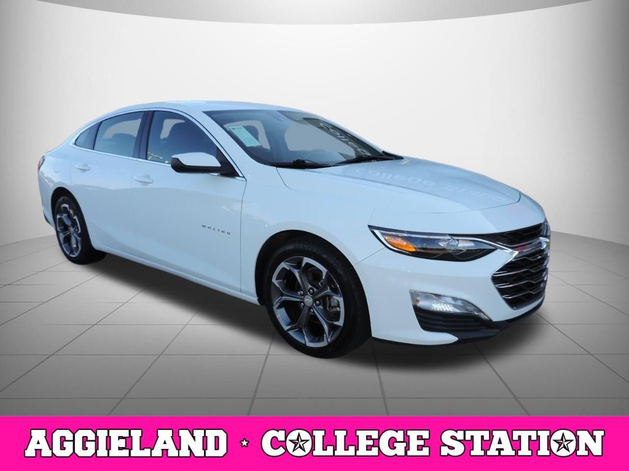 Used 2024 Chevrolet Malibu LT FWD image 3