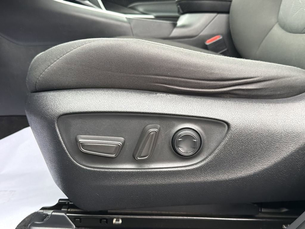 Used 2023 Toyota RAV4 XLE image 23