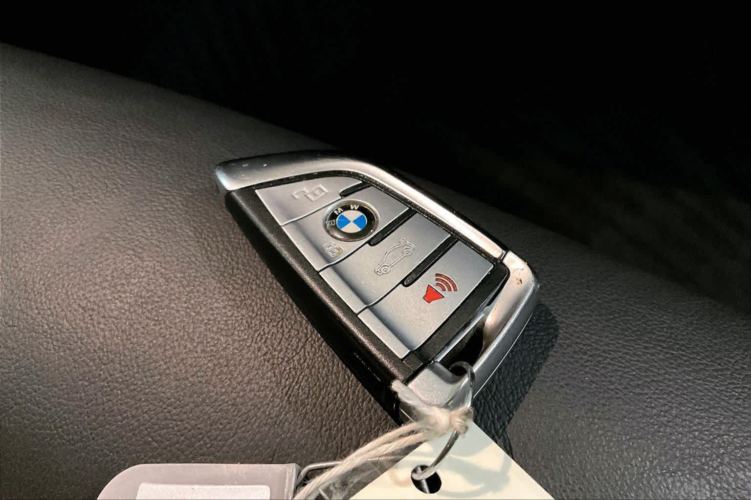 Used 2021 BMW X7 xDrive40i w/ Executive Package AWD/4WD image 14