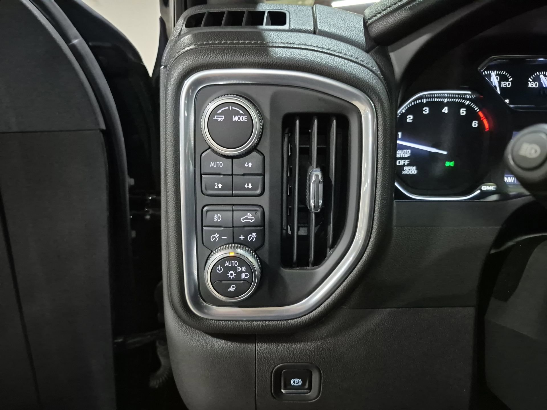 Certified 2020 GMC Sierra 1500 SLT w/ SLT Premium Plus Package image 18