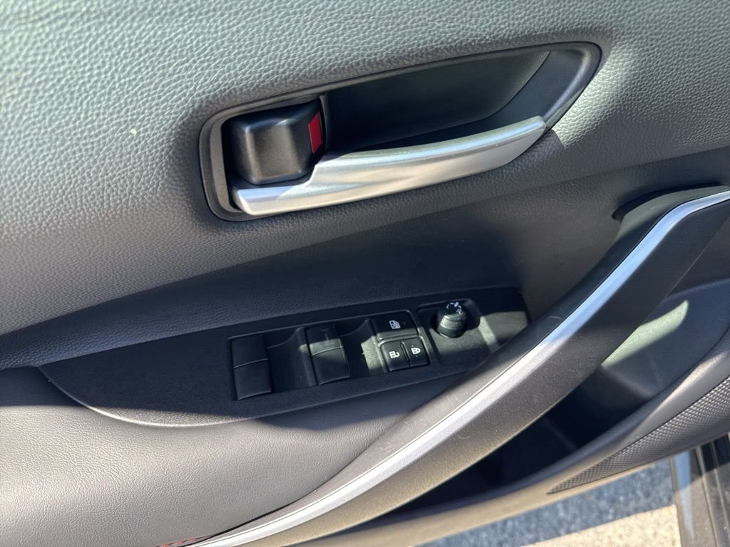 Used 2025 Toyota Corolla SE w/ SE Premium Package image 25