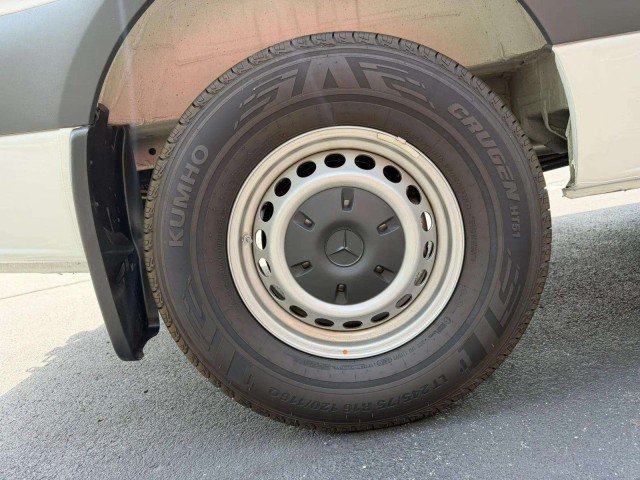 Used 2025 Mercedes-Benz Sprinter 2500 image 24