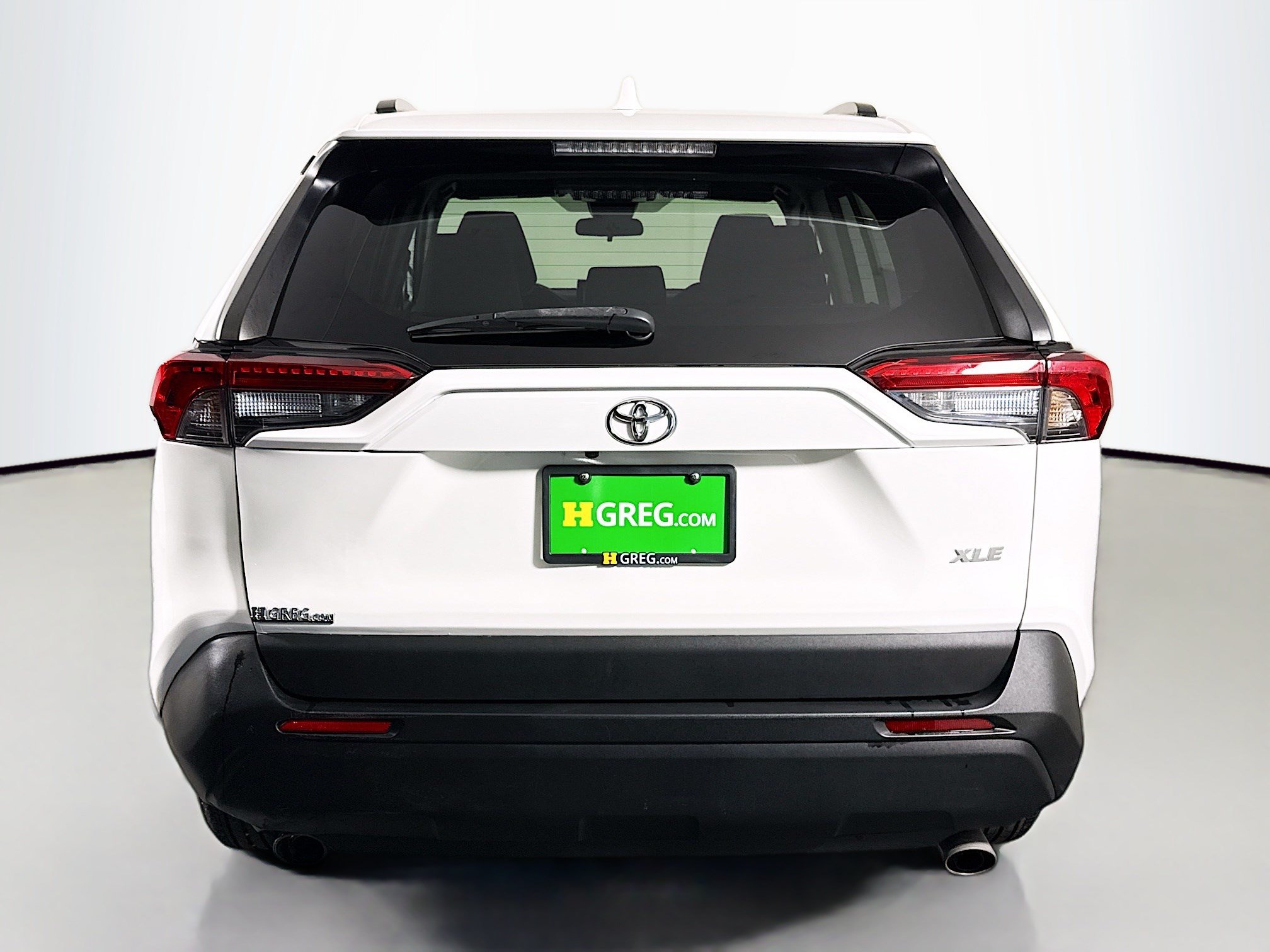 Used 2022 Toyota RAV4 XLE w/ Convenience Package FWD image 8