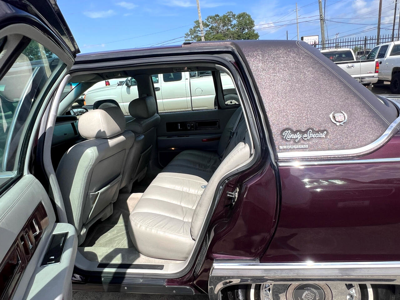 Used 1996 Cadillac Fleetwood Brougham image 64