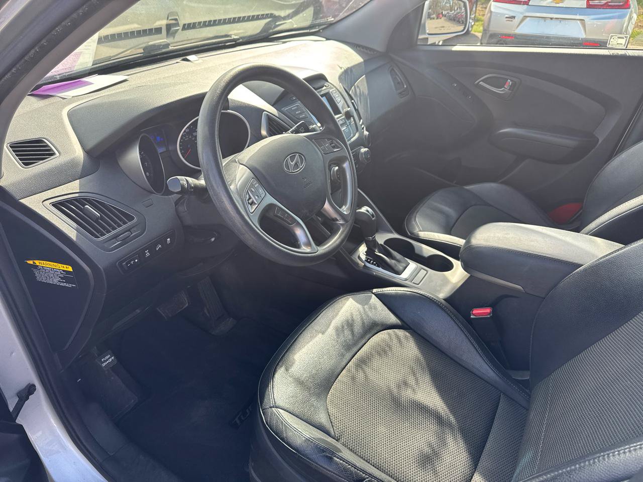 Used 2015 Hyundai Tucson GLS w/ Option Group 02 AWD/4WD image 9
