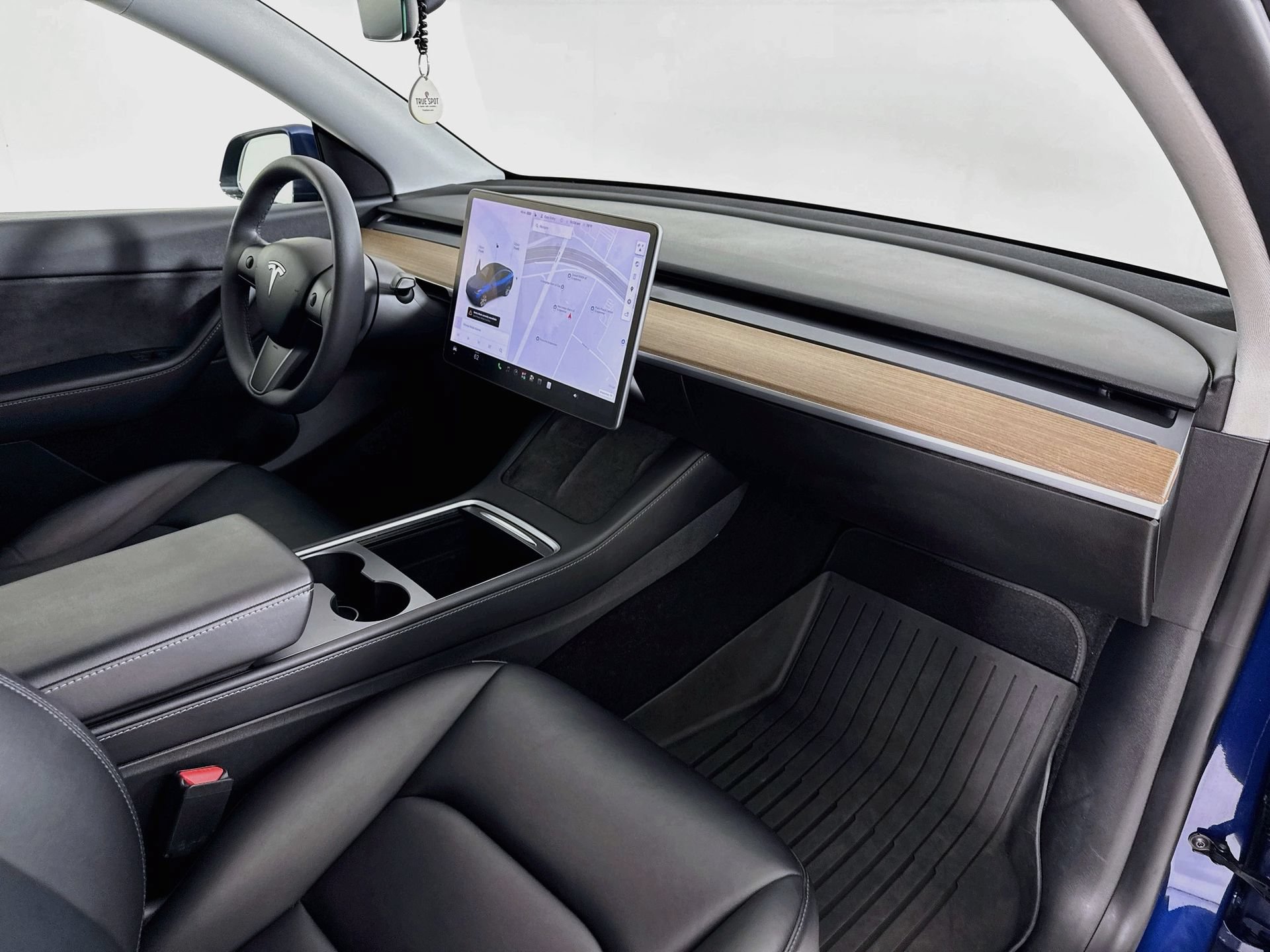 Used 2021 Tesla Model Y Long Range AWD/4WD image 28