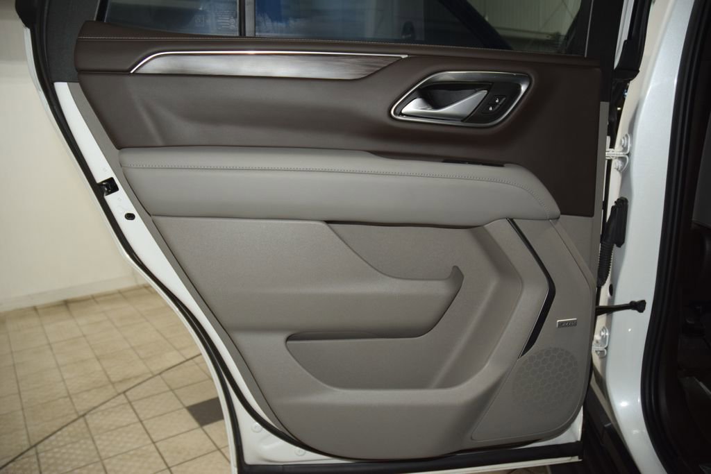 Used 2022 Chevrolet Tahoe LT w/ Luxury Package AWD/4WD image 44